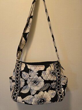 Vera Bradley "100 Handbag" in Retired Camellia Pattern (Black White Floral)